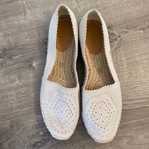 UGG HEIDI SUEDE PERFORATED ESPADRILLE SZ 11- NWOB